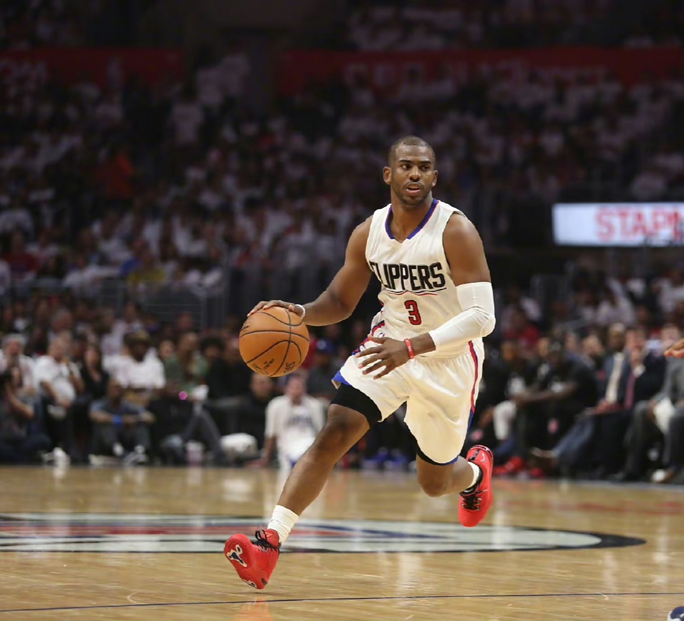 开云体育官网-篮网绝地反击快船,布克打破历史纪录的简单介绍