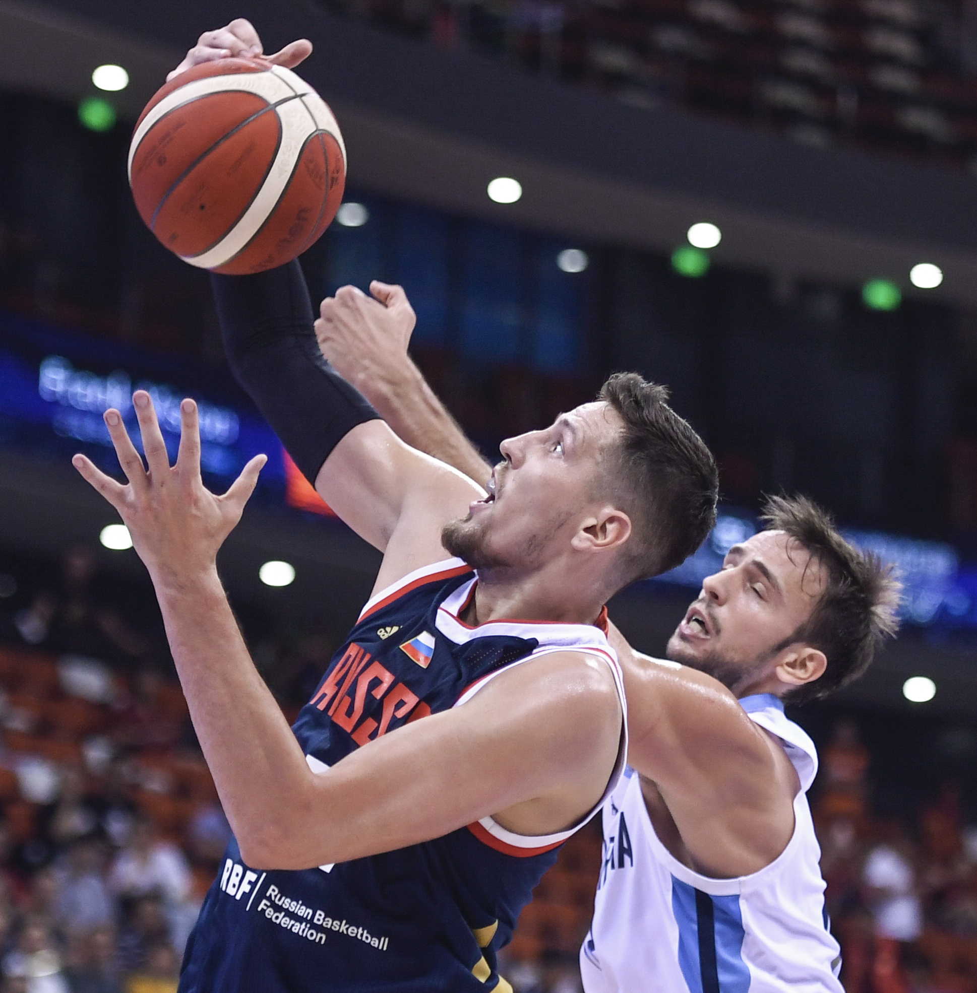 开云体育下载-塞尔维亚男篮爆冷阿根廷男篮,莫里斯完成帽子戏法