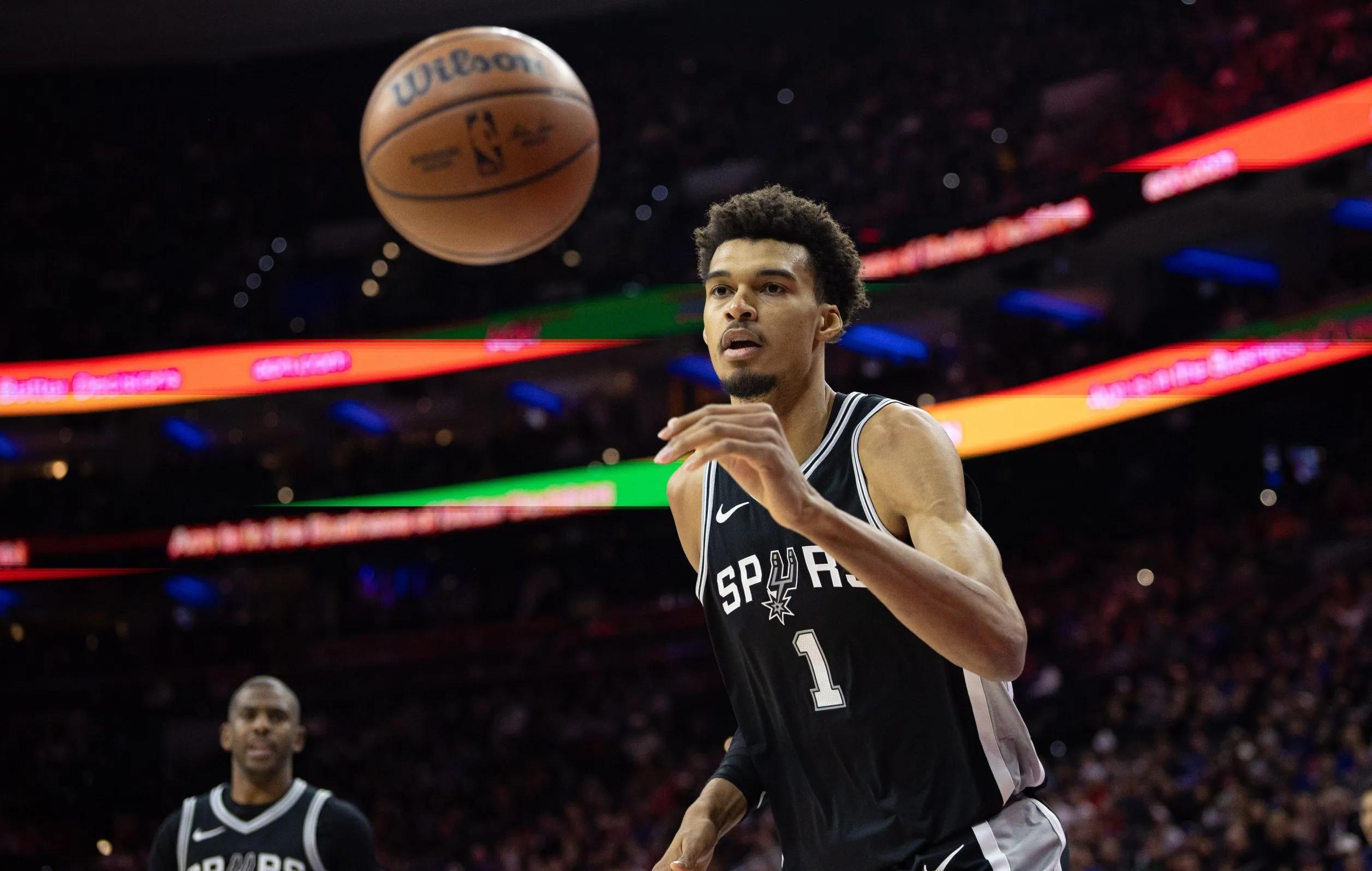 步行者强势马刺,福克斯惊艳世界 步行者强势马刺,福克斯惊艳世界