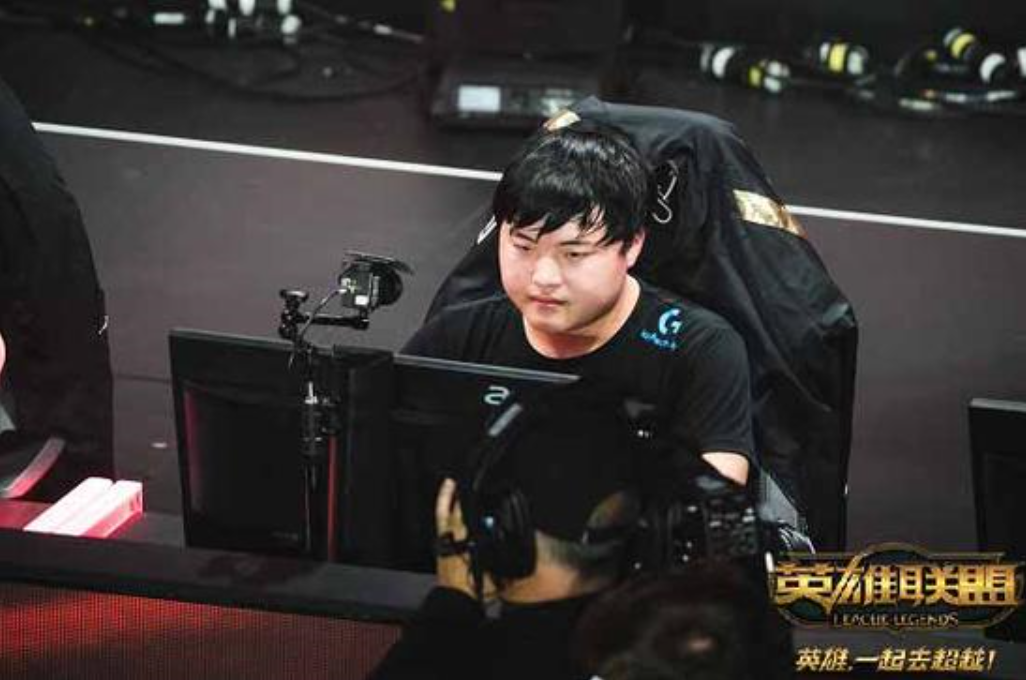 开云足球直播-SBTC绝地反击DRX,Uzi绝境逆转的简单介绍