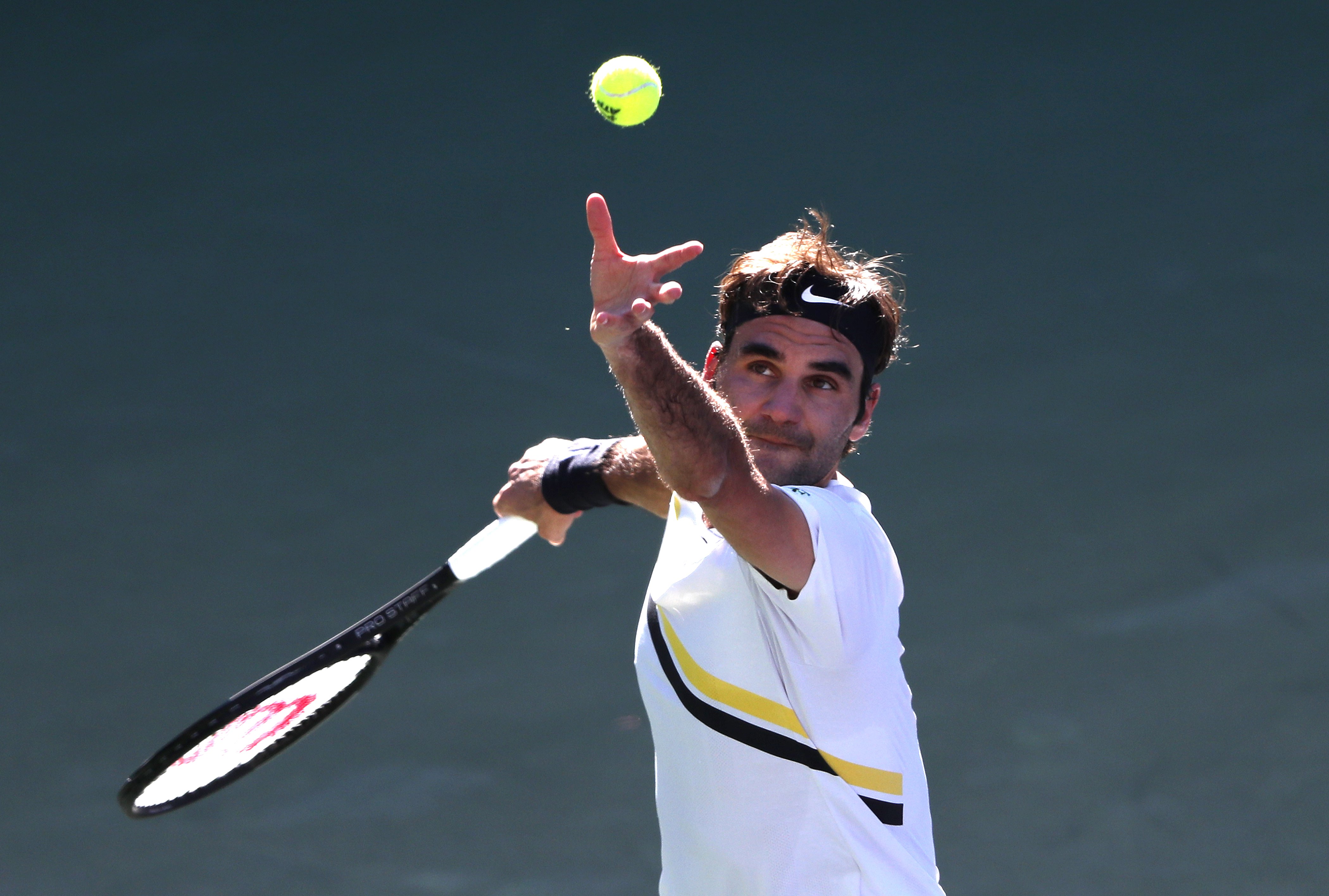 德国网球队完胜日本网球队，费德勒爆发神勇的简单介绍