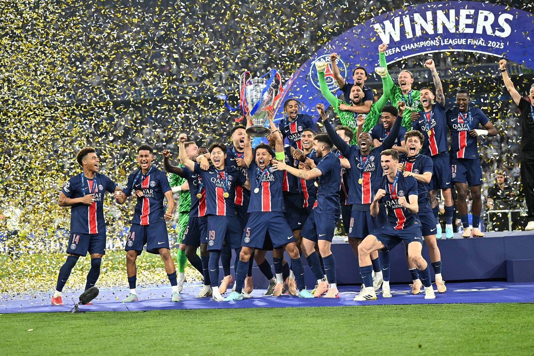 开云体育下载-巴黎圣日耳曼憾负曼城,遗憾无缘四强的简单介绍