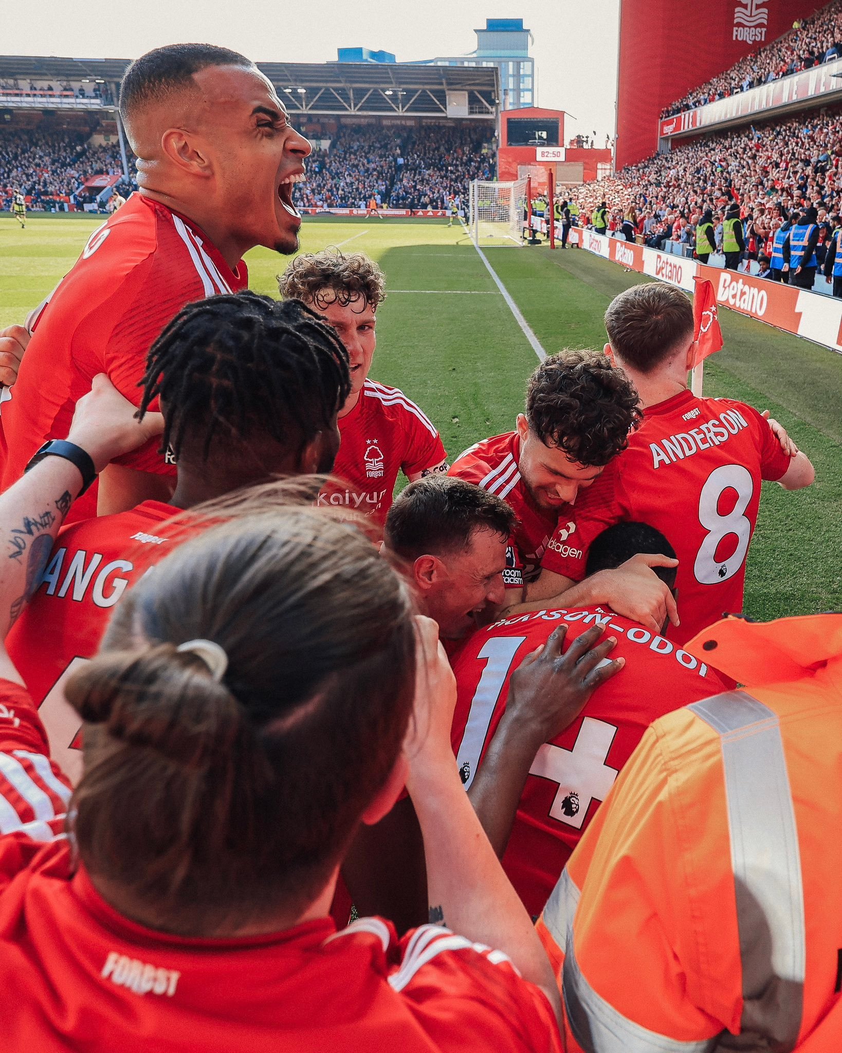 开云下载-包含曼城血战结束,关键时刻压制对手,夺得宝贵三分的词条