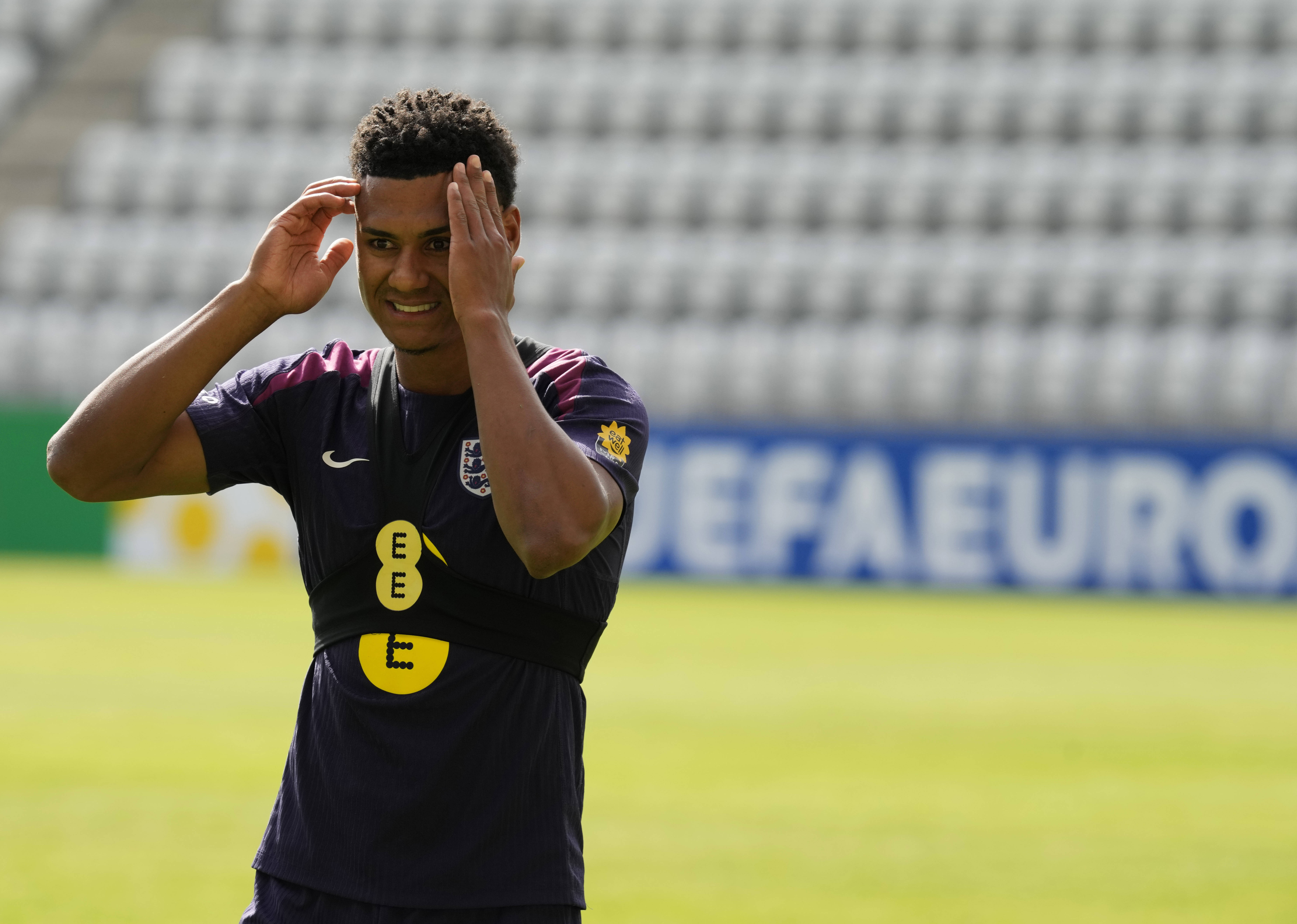 关于欧预赛比赛:英格兰火力全开,轻松赢球的信息 关于欧预赛比赛:英格兰火力全开,轻松赢球的信息