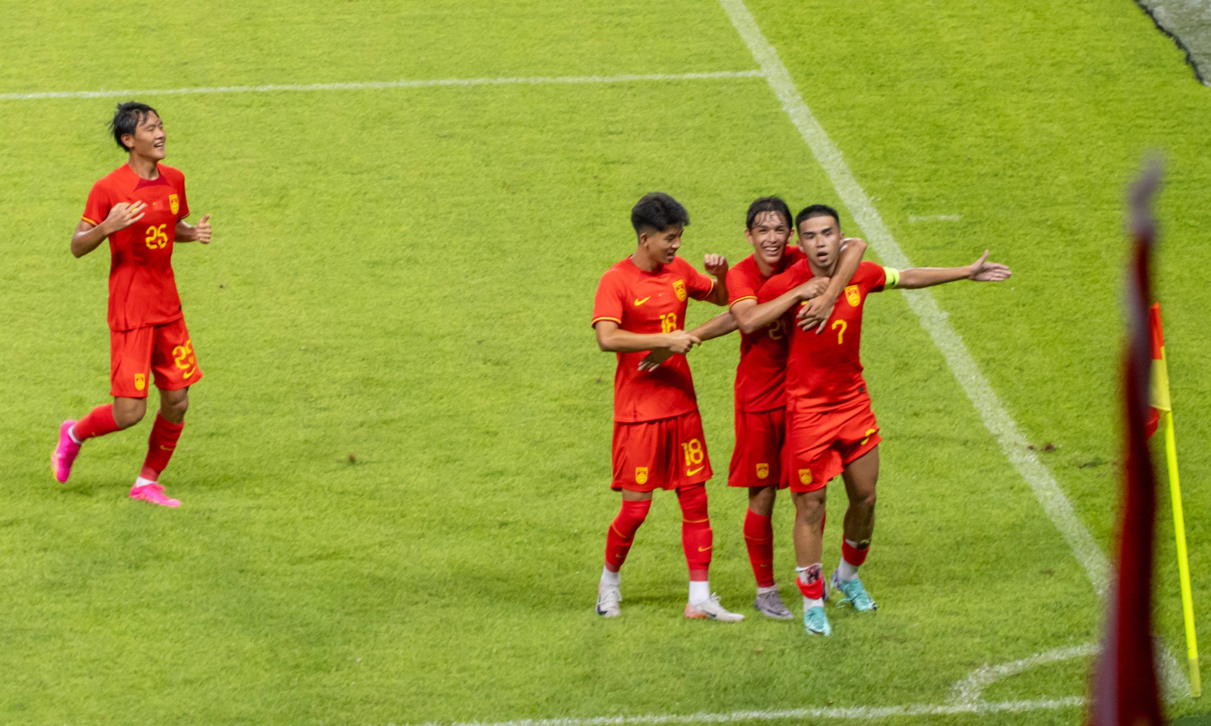 包含劲敌对阵,国内足球赛事赛出绝技的词条 包含劲敌对阵,国内足球赛事赛出绝技的词条