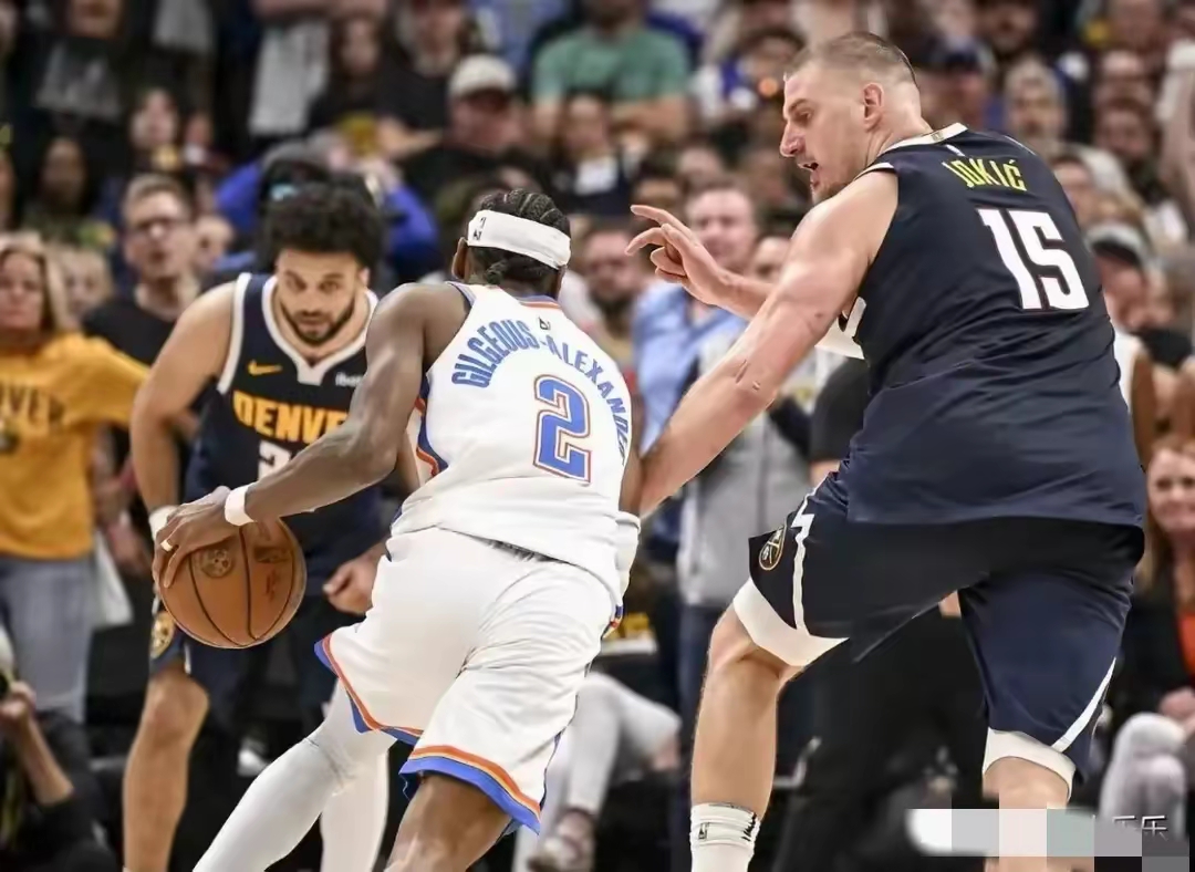 临危不乱!球队关键时刻冷静拿下比赛的简单介绍 临危不乱!球队关键时刻冷静拿下比赛的简单介绍