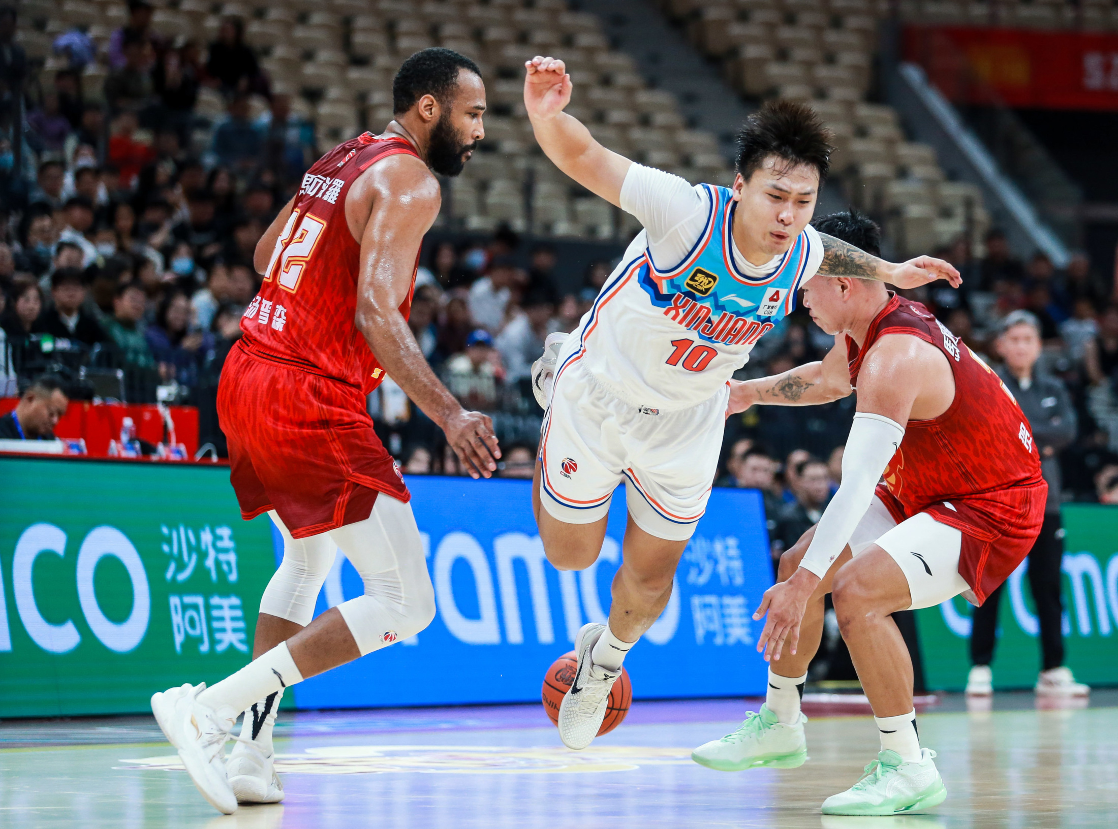 包含四川队鏖战新疆队,詹姆斯关键制胜的词条 包含四川队鏖战新疆队,詹姆斯关键制胜的词条