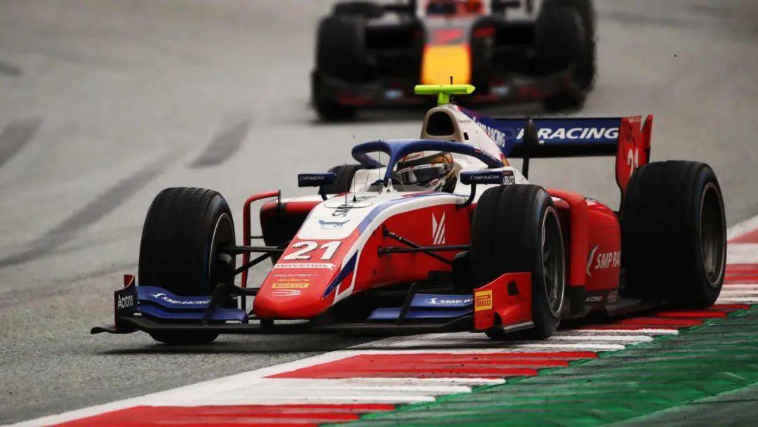 雷诺车队横扫法拉利，拉塞尔刷新纪录的简单介绍