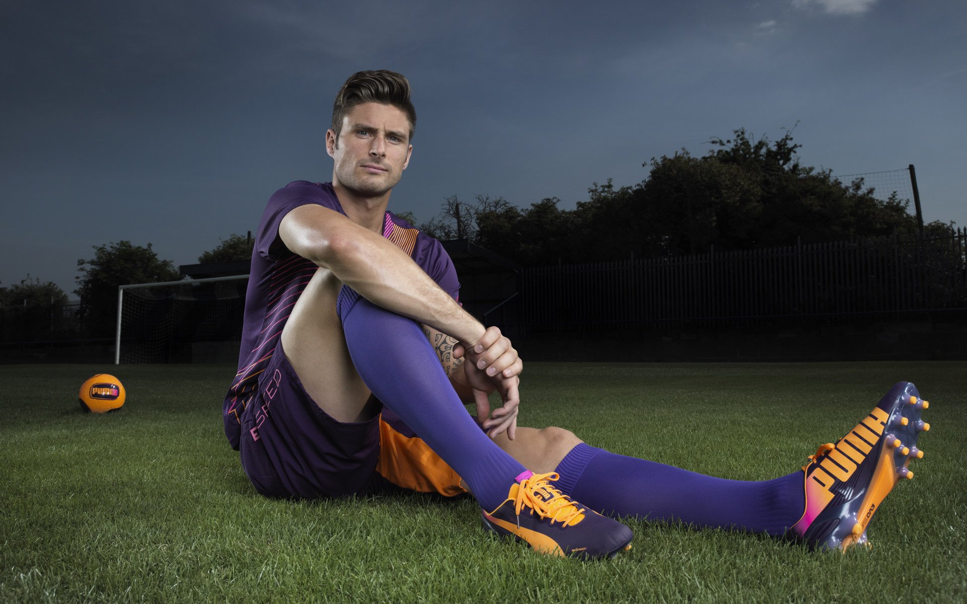 开云体育登录-欧冠半决赛焦点战，莱比锡红牛以铜墙铁壁防守锁死塞维利亚进攻