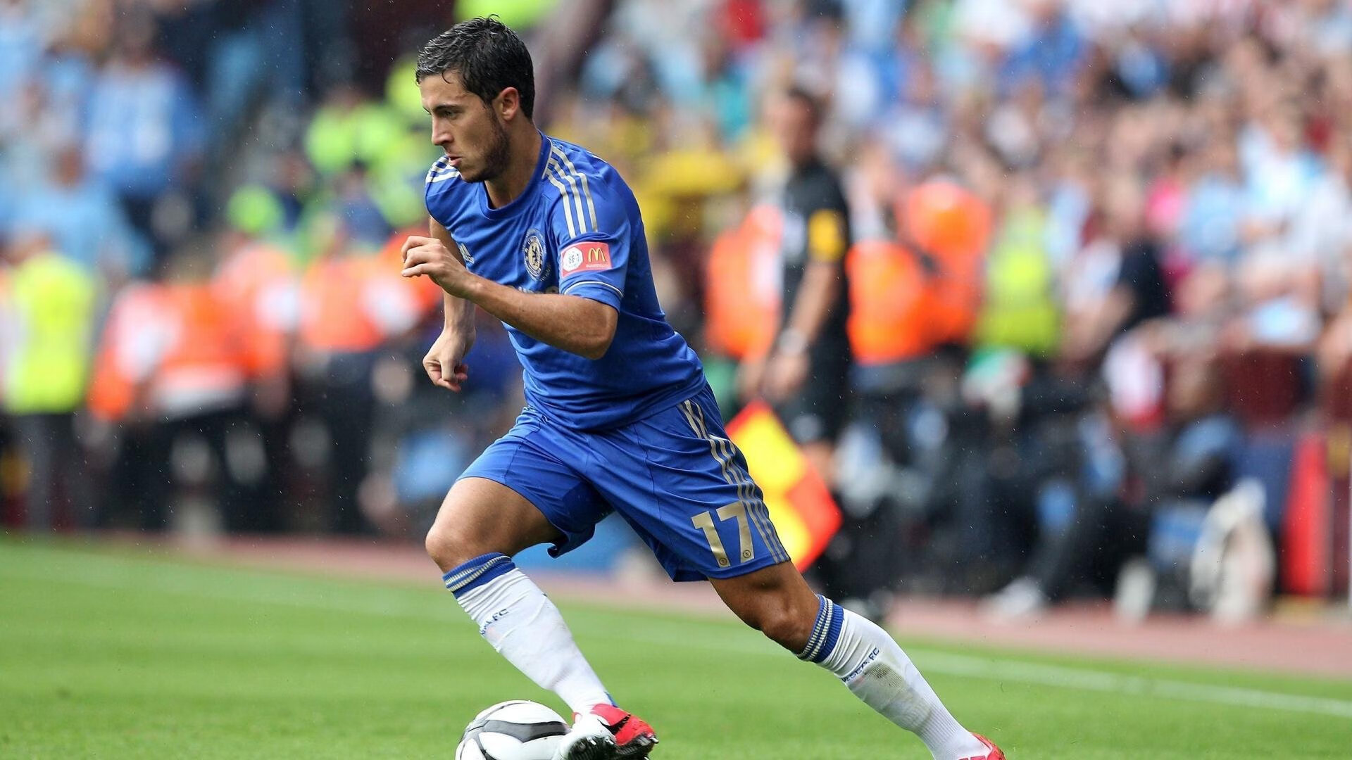 开云官网-奥亚尔萨瓦尔一锤定音,荷兰新星闪耀安联,拜仁铁壁终被破